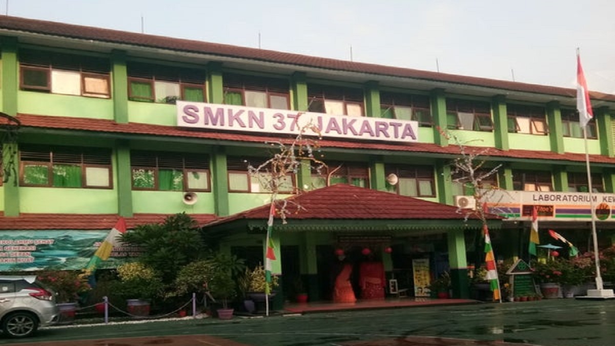 HMI Unas Bekerjasama Dengan SMK 37 Jakarta Selenggarakan Vaksinasi Covid-19