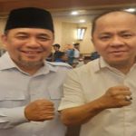 Andi Salim (kanan) bersama calon walikota Bekasi Heri Koswara (peci hitam)